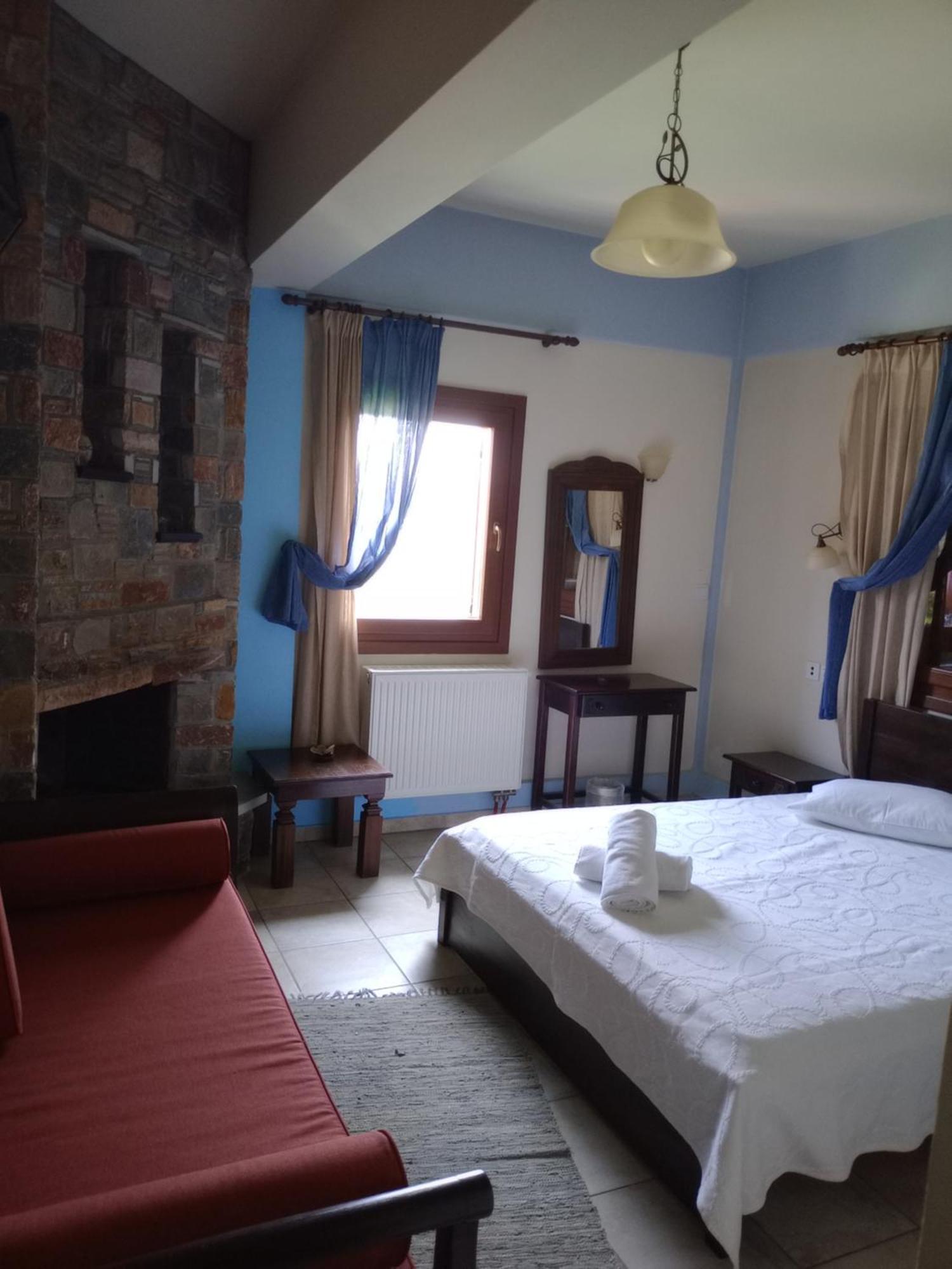 Hotel Erotas Áyios Dhimítrios Eksteriør bilde
