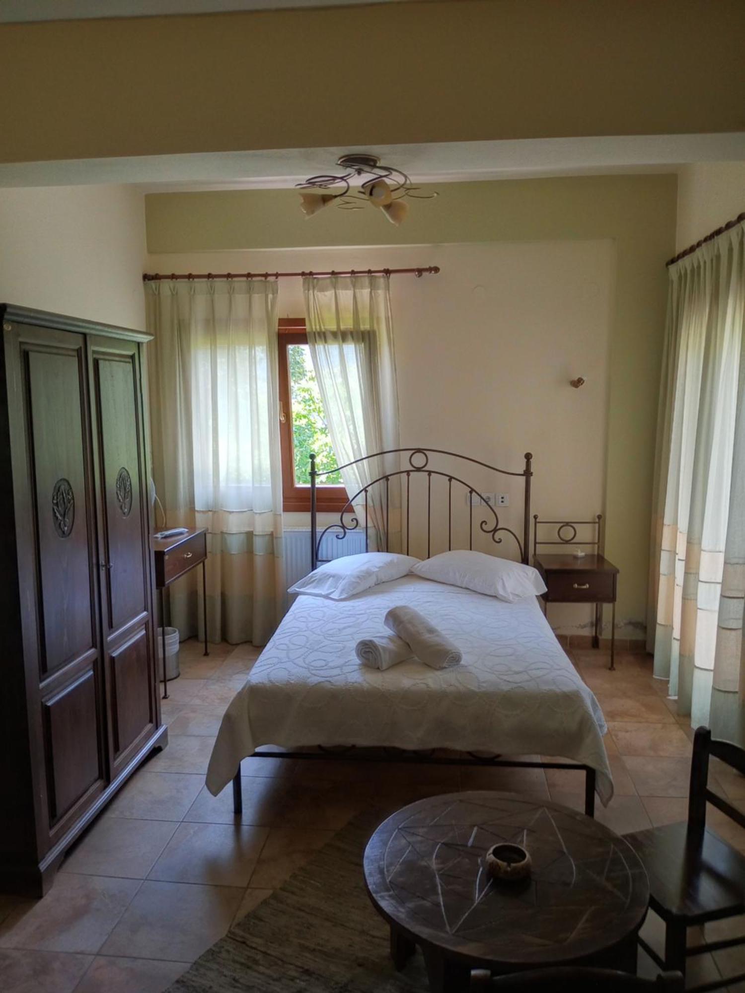 Hotel Erotas Áyios Dhimítrios Eksteriør bilde